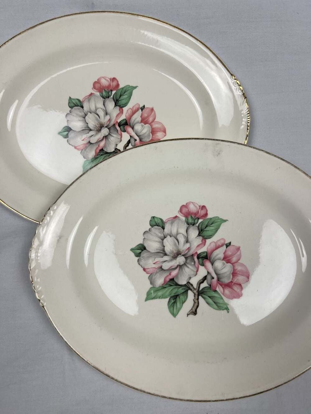 Set of 2 Cunningham & Pickett Nautilus Magnolia Oval Platters 22Kt Gold Trim